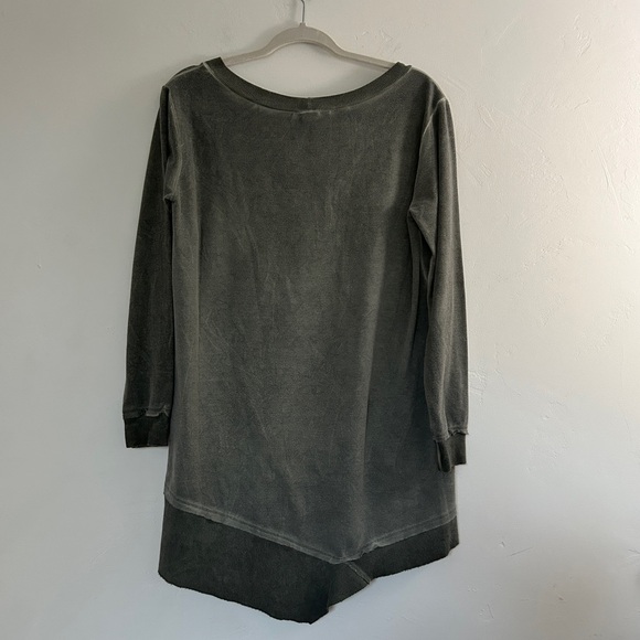 Asymmetrical Tunic - Picture 11 of 11